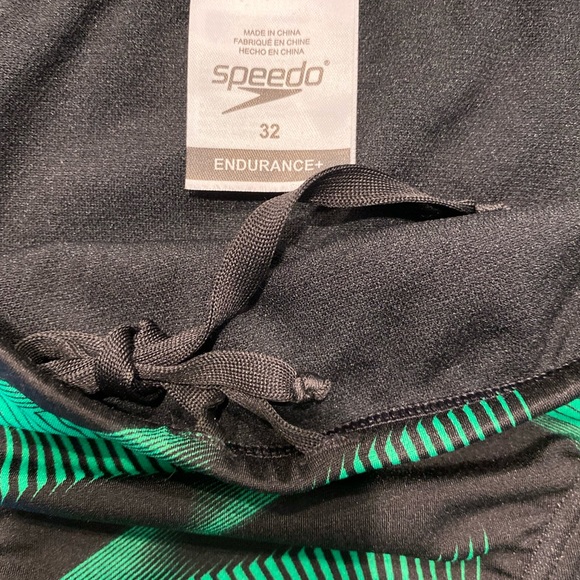 CLEARANCE!! 🆕 Speedo NWOT Solid Endurance Brief Swimsuit. Size 32. #151 - Picture 5 of 7